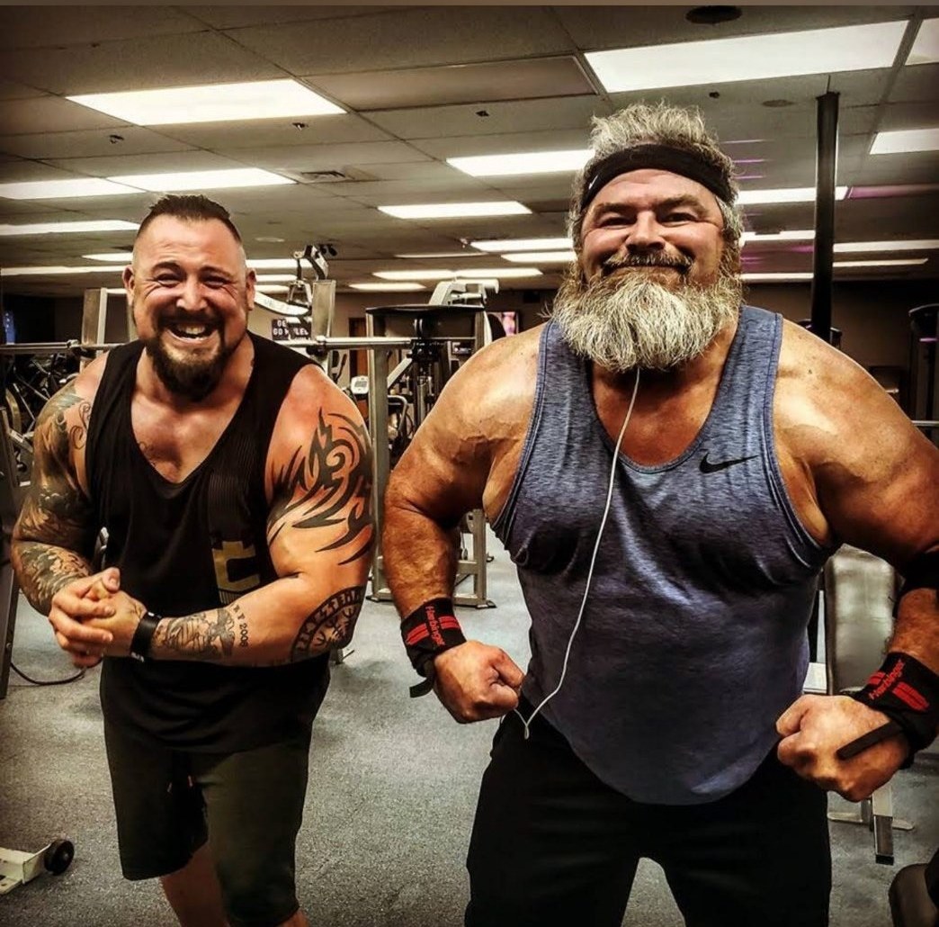Two members training at The Gym 24/7 Fitness